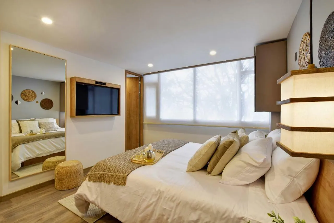 Apartament Konrad Suites By Lifeafar Bogotá